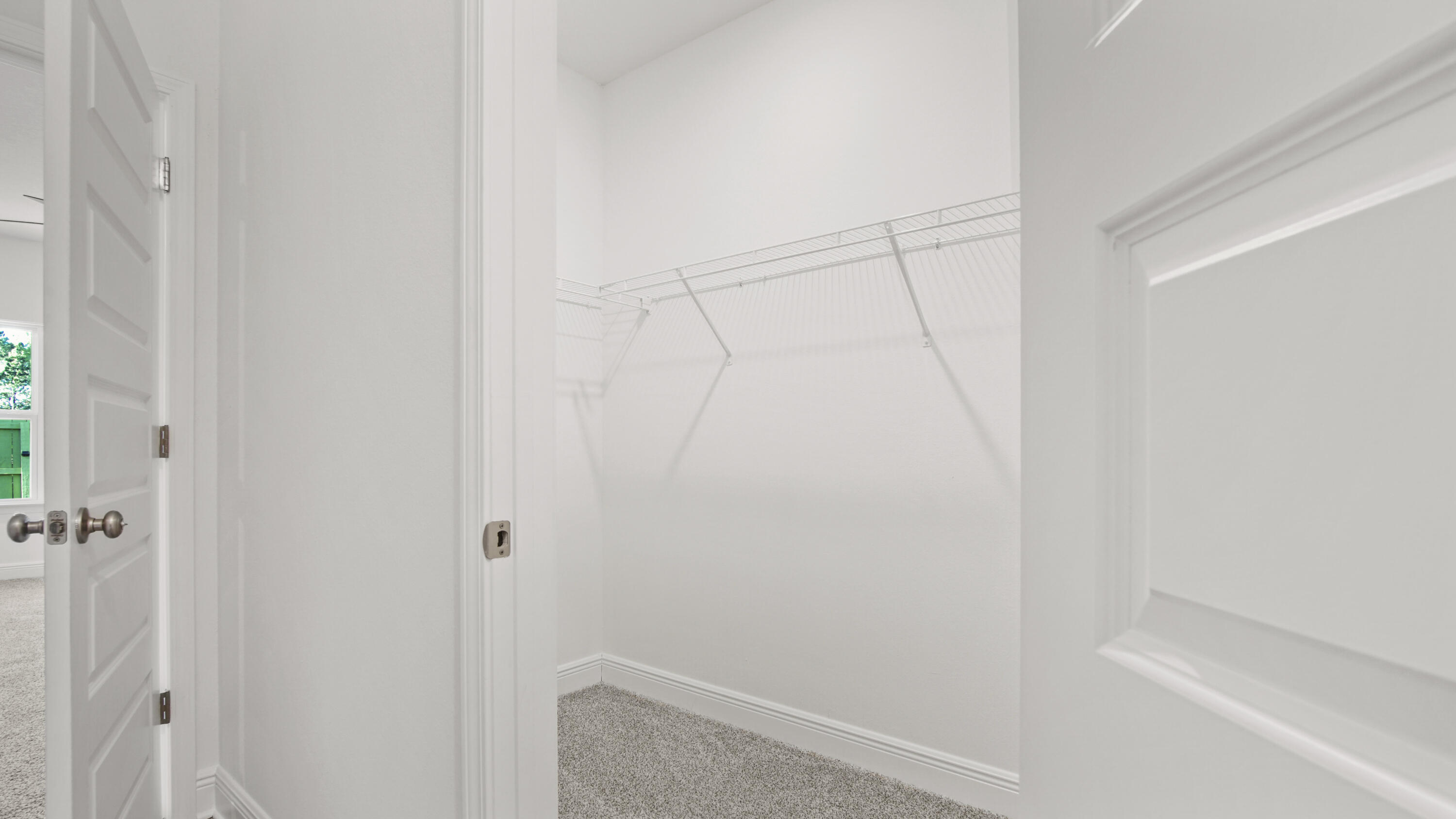 39 Gray Owl Drive Freeport, FL 32439 - Photo 17 of 31 a bathroom with a shower