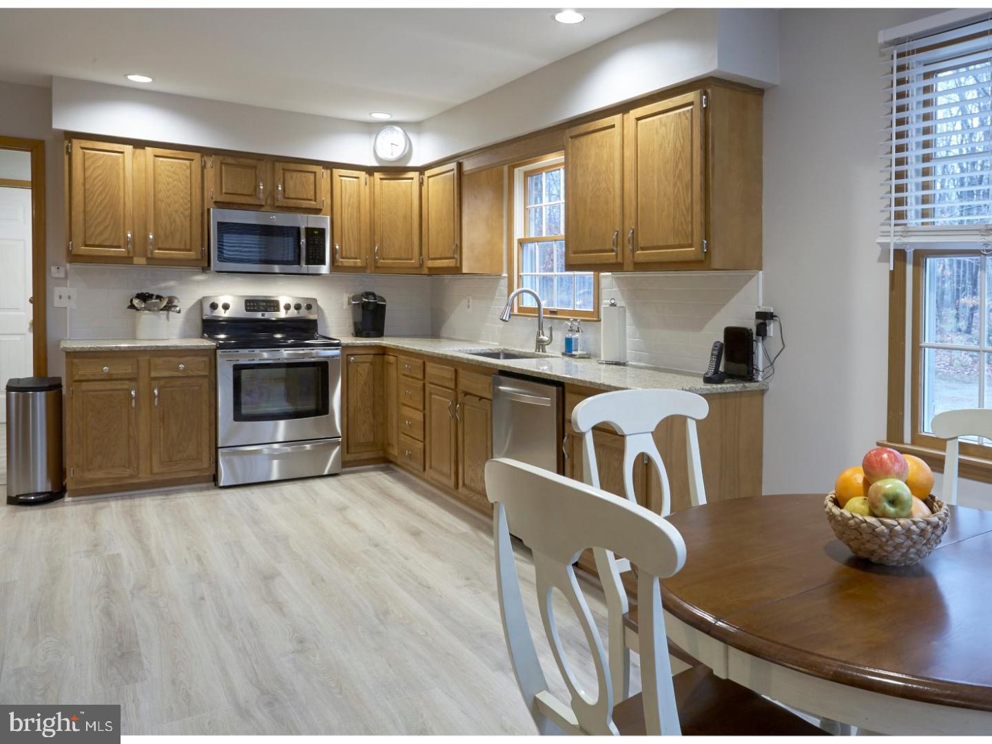 388 Stokes Road Shamong, NJ 08088 - Photo 6 of 24 Kitchen