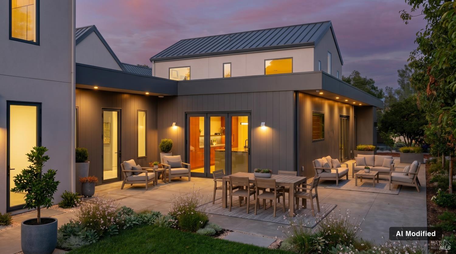 983 Grove Street Healdsburg, CA 95448 - Photo 2 of 48
