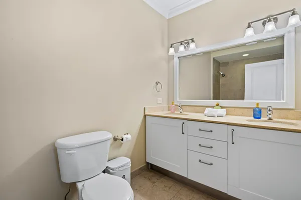 $5,490 | 744 North Clark Street, Unit 501, Chicago, IL 60654