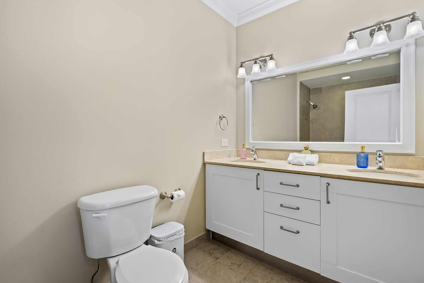 744 North Clark Street, Unit 501 Chicago, IL 60654 - Photo 14 of 17