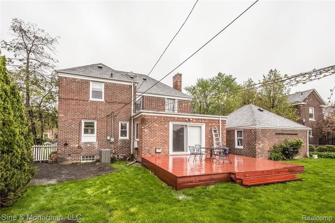 843 Pemberton Road Grosse Pointe, MI 48230 - Photo 48 of 52 051-Rear_View-4106409-medium.jpg