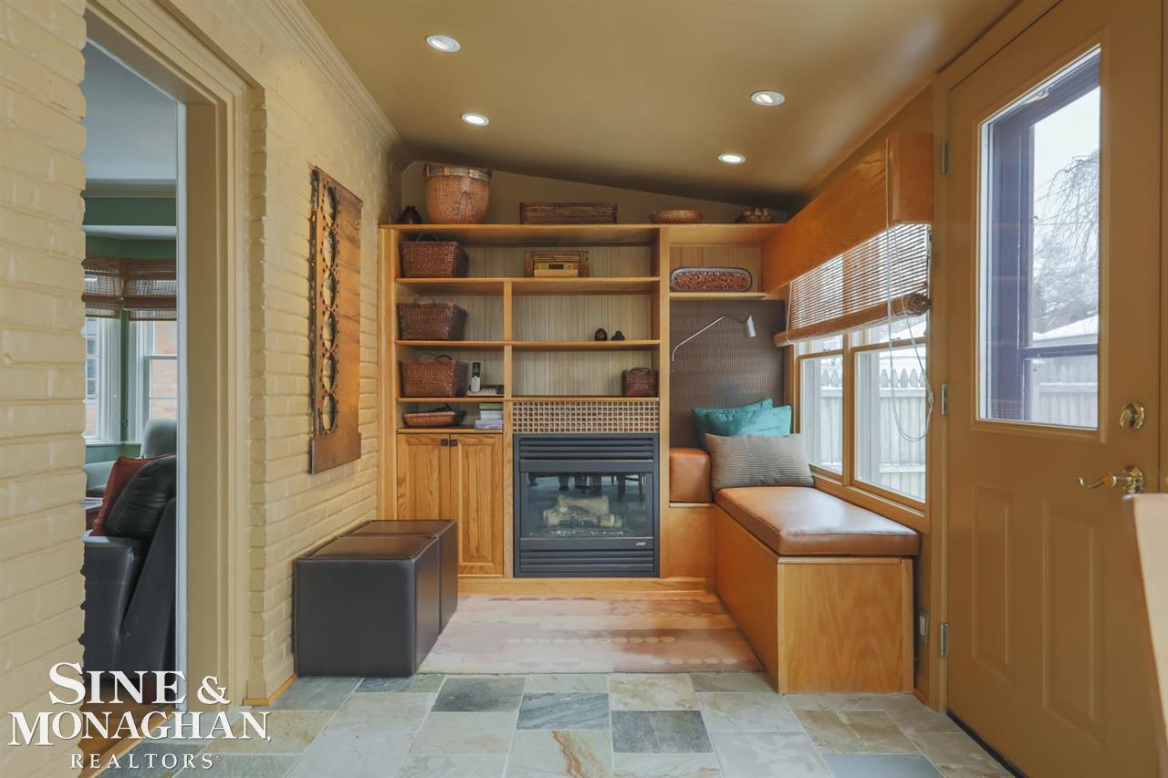 318 Fisher Road Grosse Pointe Farms, MI 48230 - Photo 25 of 43
