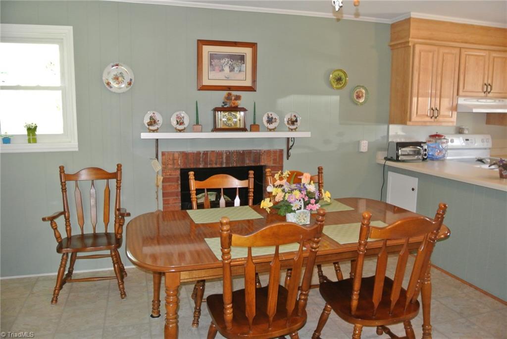 926 Reynolds Road Lewisville, NC 27023 - Photo 4 of 17 Gallery Image 4