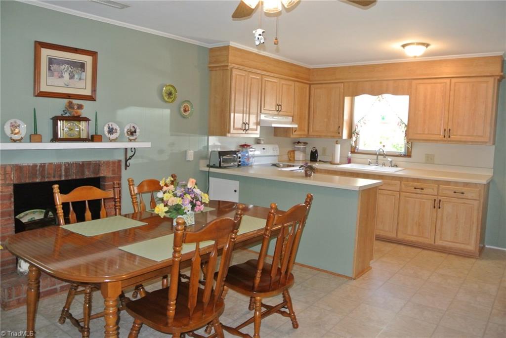 926 Reynolds Road Lewisville, NC 27023 - Photo 5 of 17 Gallery Image 5