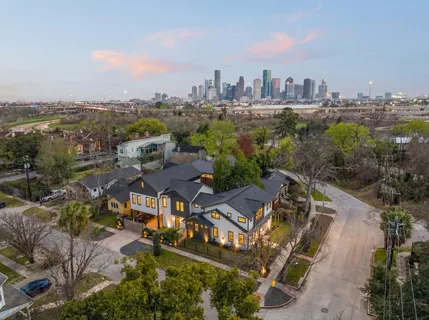 $2,100,000 | 2626 Reagan Street, Houston, TX 77009