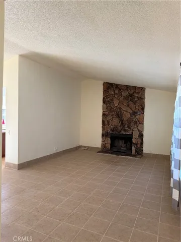 $2,200 | 15171 Wildrose Street, Victorville, CA 92394