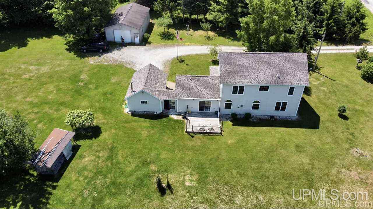 642 River Road Manistique, MI 49854 - Photo 10 of 45 Gallery Image 10