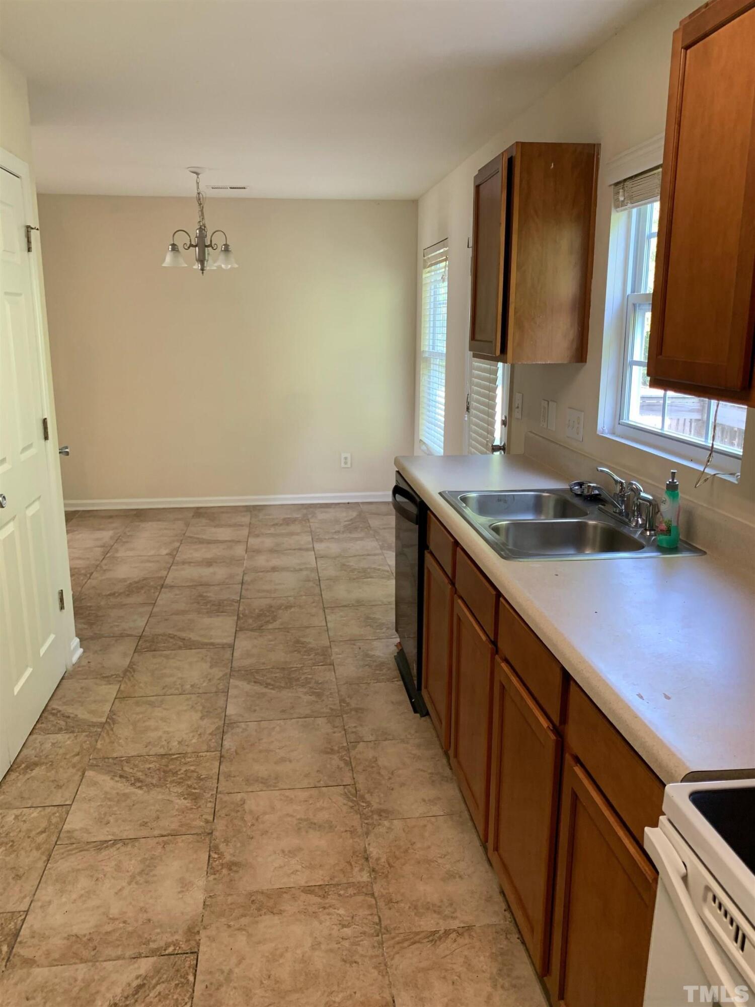 4180 Dalcross Road Raleigh, NC 27610 - Photo 2 of 9 Photo #2