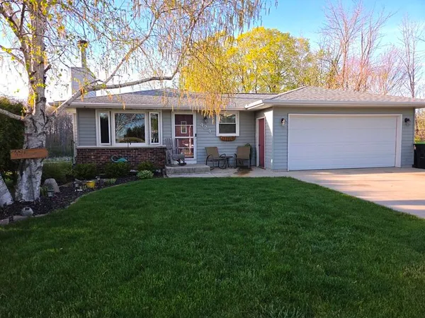 $347,900 | 424 Van Buren Road, Howards Grove, WI 53083