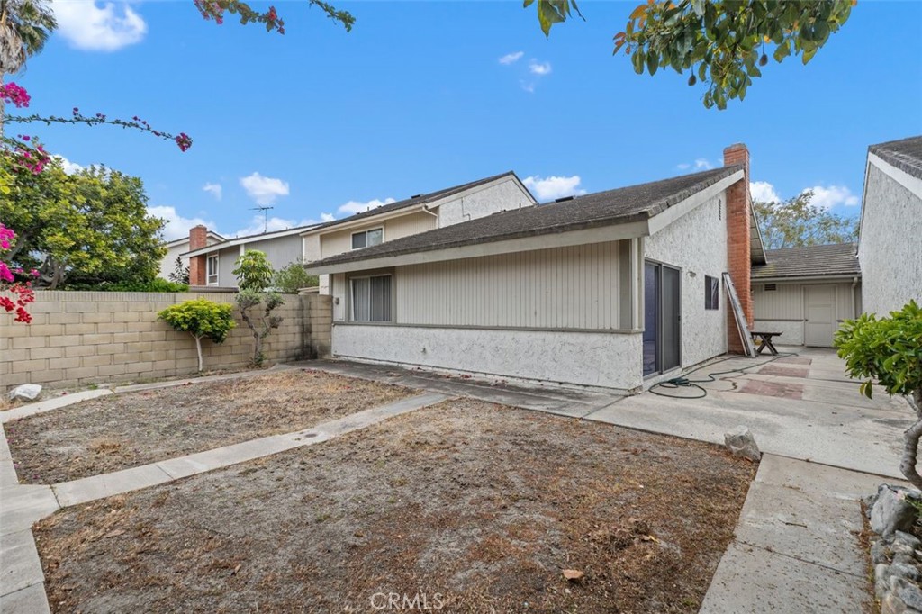 5081 Blackpool Road Westminster, CA 92683 - Photo 32 of 45 a backyard of a house