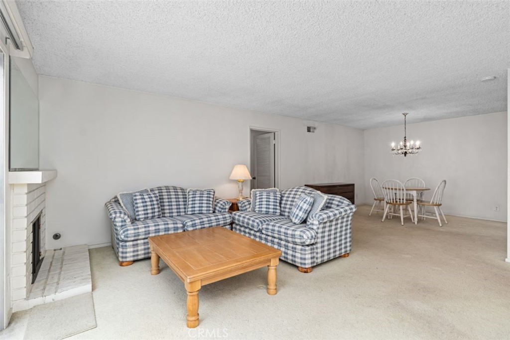 5081 Blackpool Road Westminster, CA 92683 - Photo 6 of 45 a living room with furniture