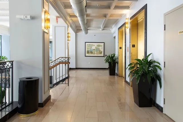 a view of entryway with livingroom