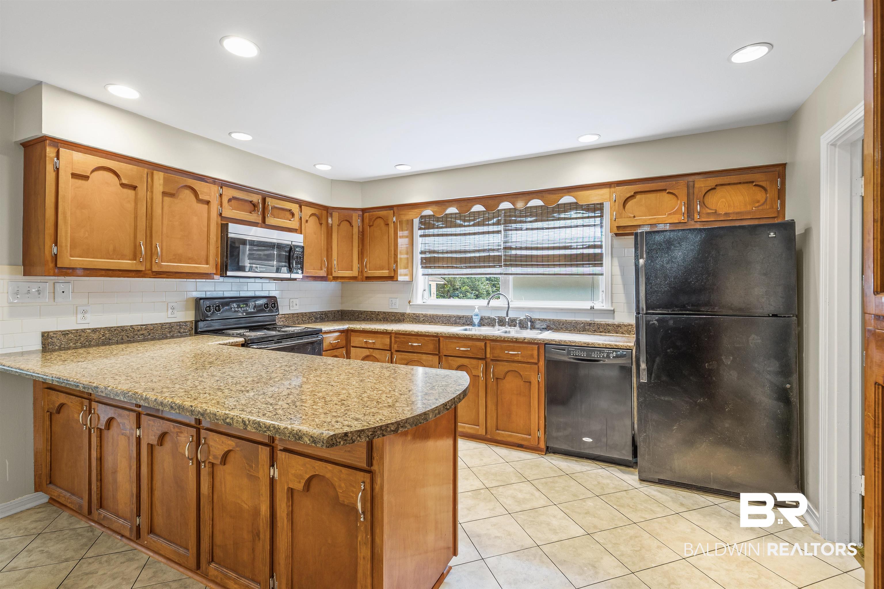 755 Sue Lane Mobile, AL 36693 - Photo 10 of 29