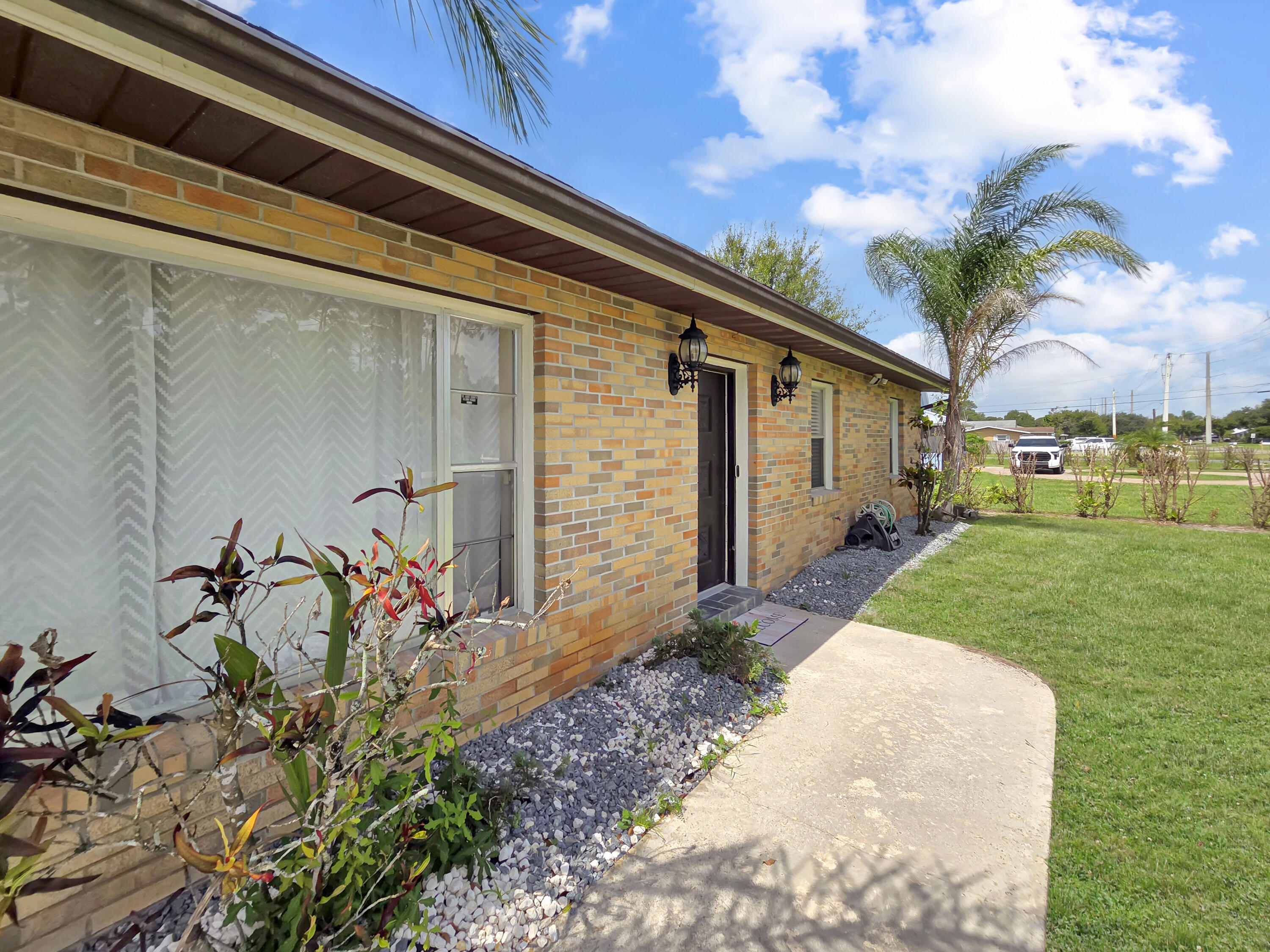801 West Weatherbee Road Fort Pierce, FL 34982 - Photo 5 of 41 20260720_112838