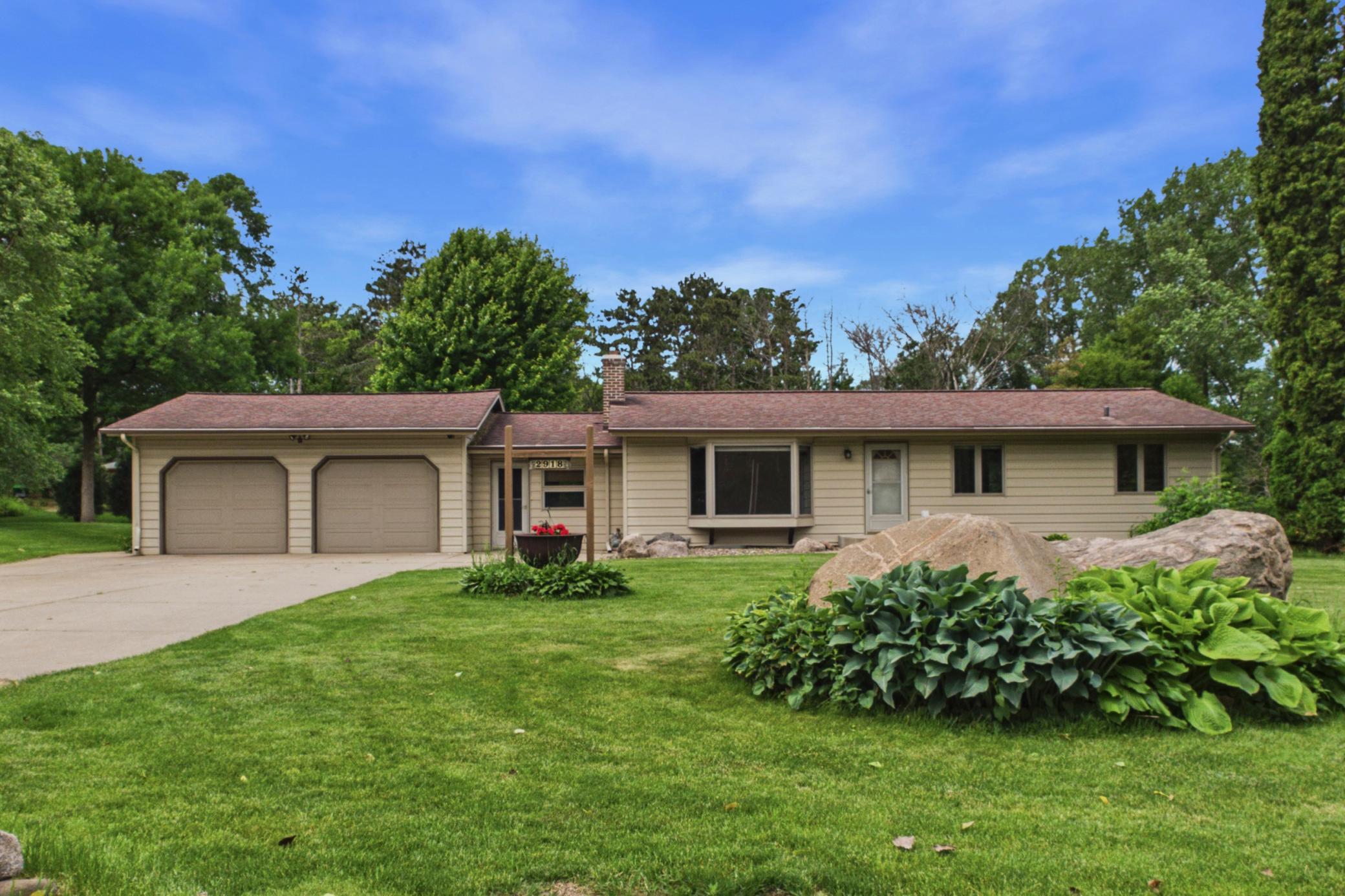 2918 Oakland Road Hopkins, MN 55305 - Photo 2 of 32