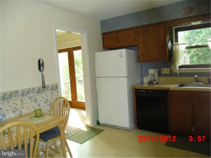 4901 Farming Ridge Boulevard Reading, PA 19606 - Photo 10 of 25 Kitchen