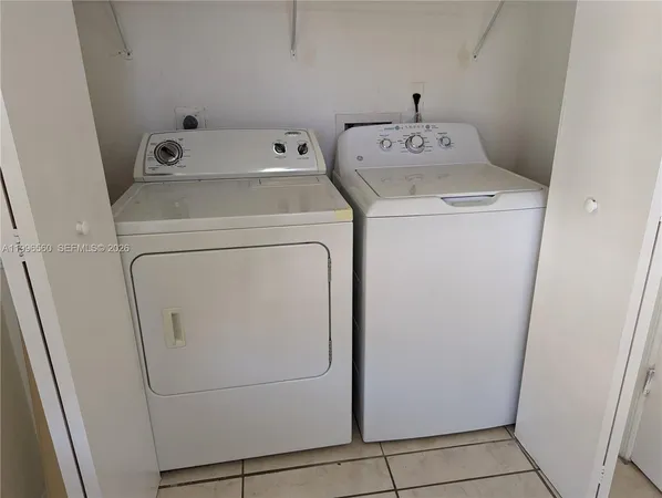 $1,900 | 3430 Pinewalk Drive North, Unit 627, Margate, FL 33063