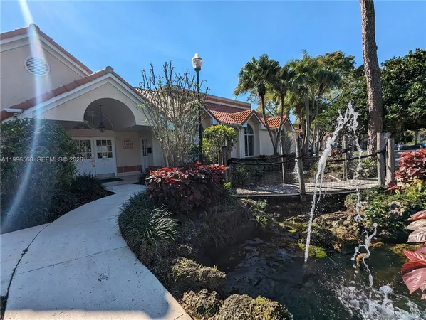 $1,900 | 3430 Pinewalk Drive North, Unit 627, Margate, FL 33063