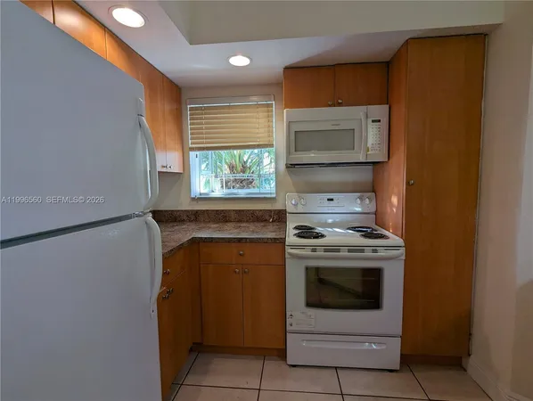 $1,900 | 3430 Pinewalk Drive North, Unit 627, Margate, FL 33063