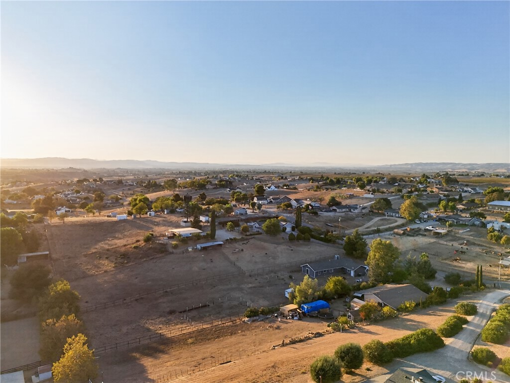 5642 Prancing Deer Road Paso Robles, CA 93446 - Photo 39 of 52 Gallery Image 39