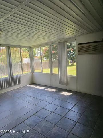 $400,000 | 401 Flemington Drive, Lake Waccamaw, NC 28450