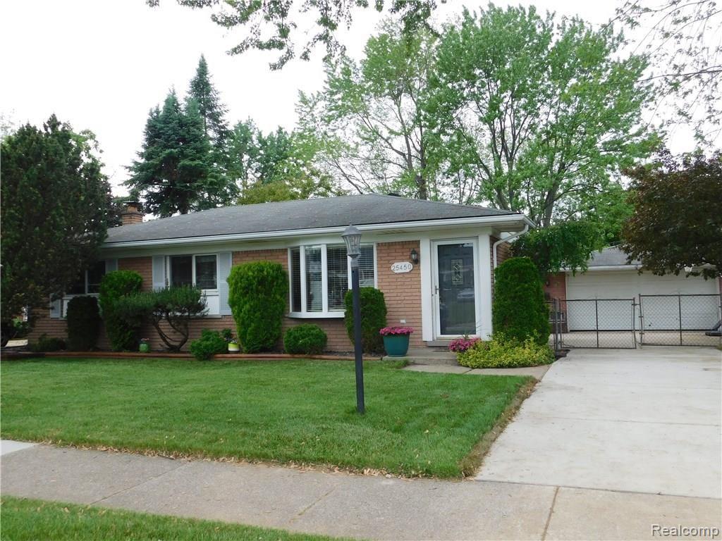 25450 Reeck Road Woodhaven, MI 48183 - Photo 2 of 39