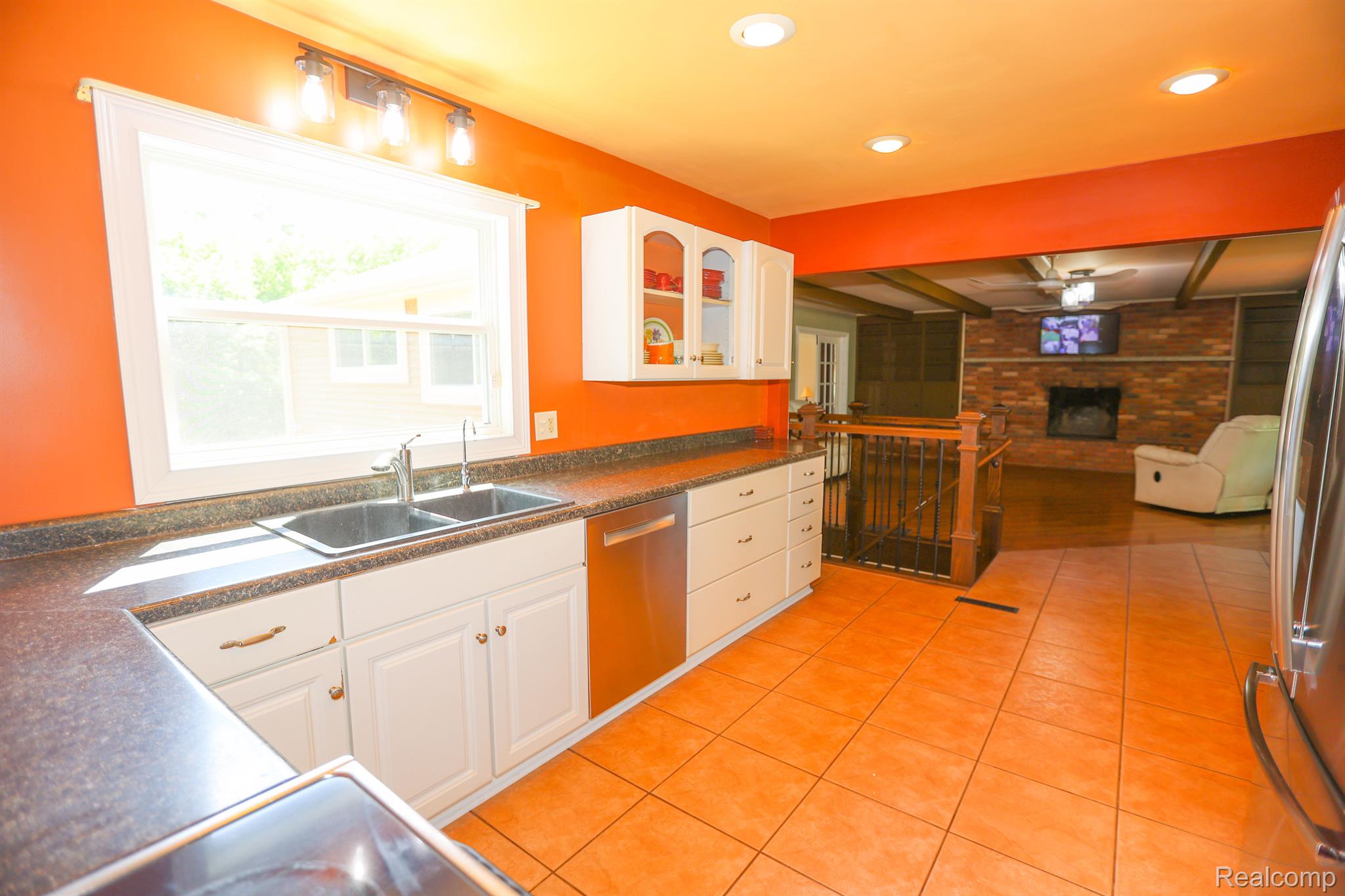 15183 Fish Lake Road Holly, MI 48442 - Photo 9 of 34 Open Spacious Kitchen!