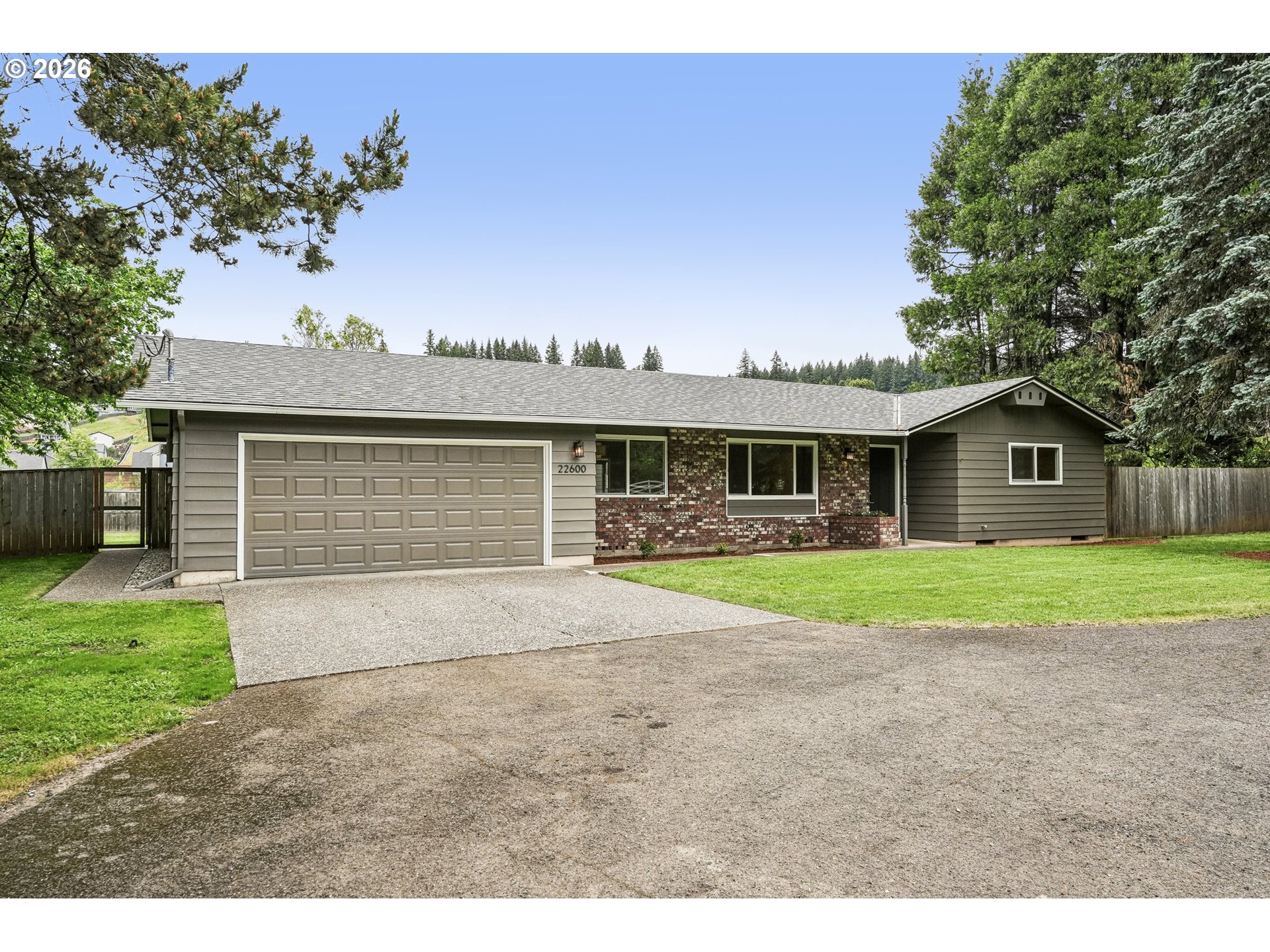 22600 Northeast 28th Street Camas, WA 98607 - Photo 48 of 48 a front view of house with yard and green space