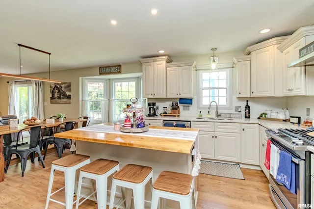 $459,900 | 20 Brompton Court, Bloomington, IL 61704