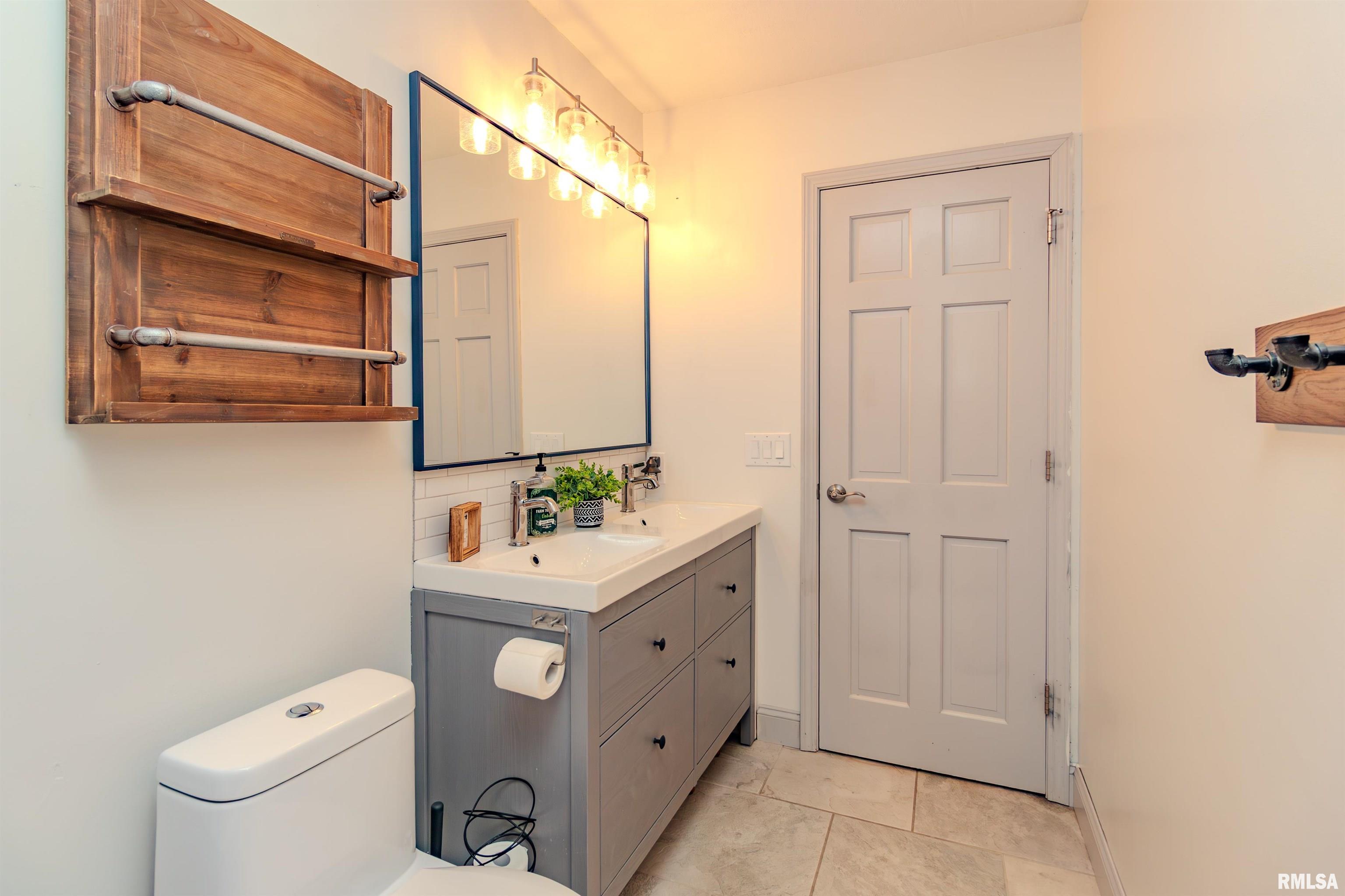 20 Brompton Court Bloomington, IL 61704 - Photo 39 of 91