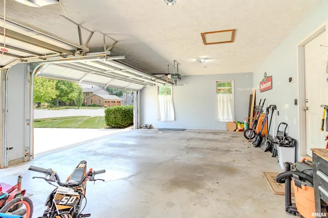 $459,900 | 20 Brompton Court, Bloomington, IL 61704