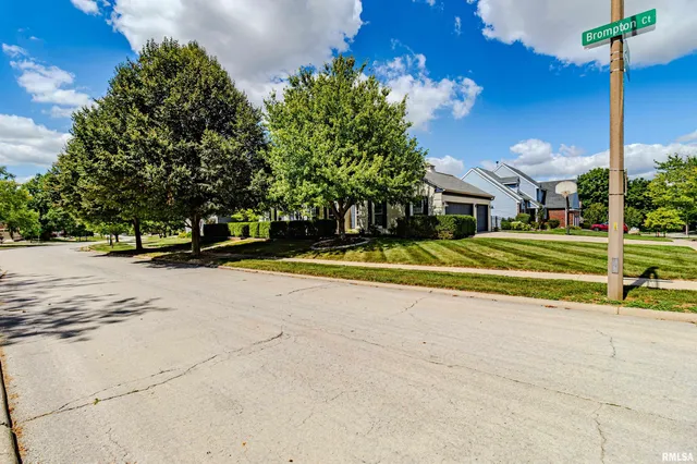 $459,900 | 20 Brompton Court, Bloomington, IL 61704