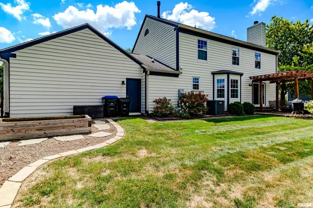 $459,900 | 20 Brompton Court, Bloomington, IL 61704