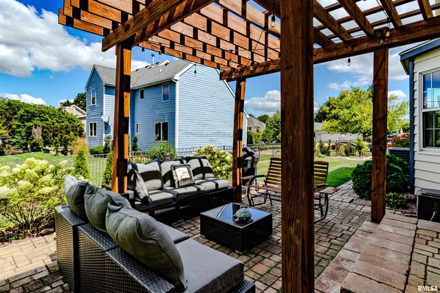 $459,900 | 20 Brompton Court, Bloomington, IL 61704