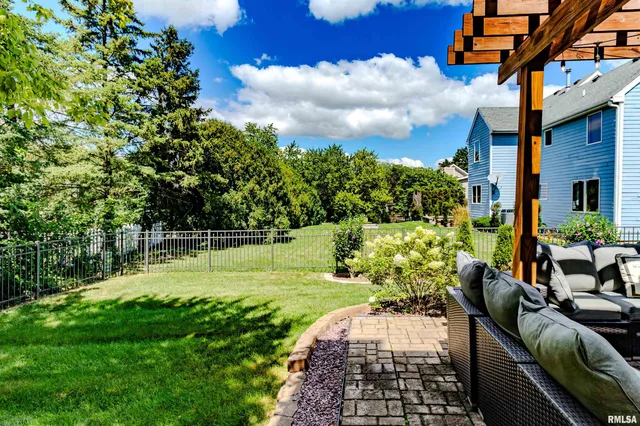 $459,900 | 20 Brompton Court, Bloomington, IL 61704