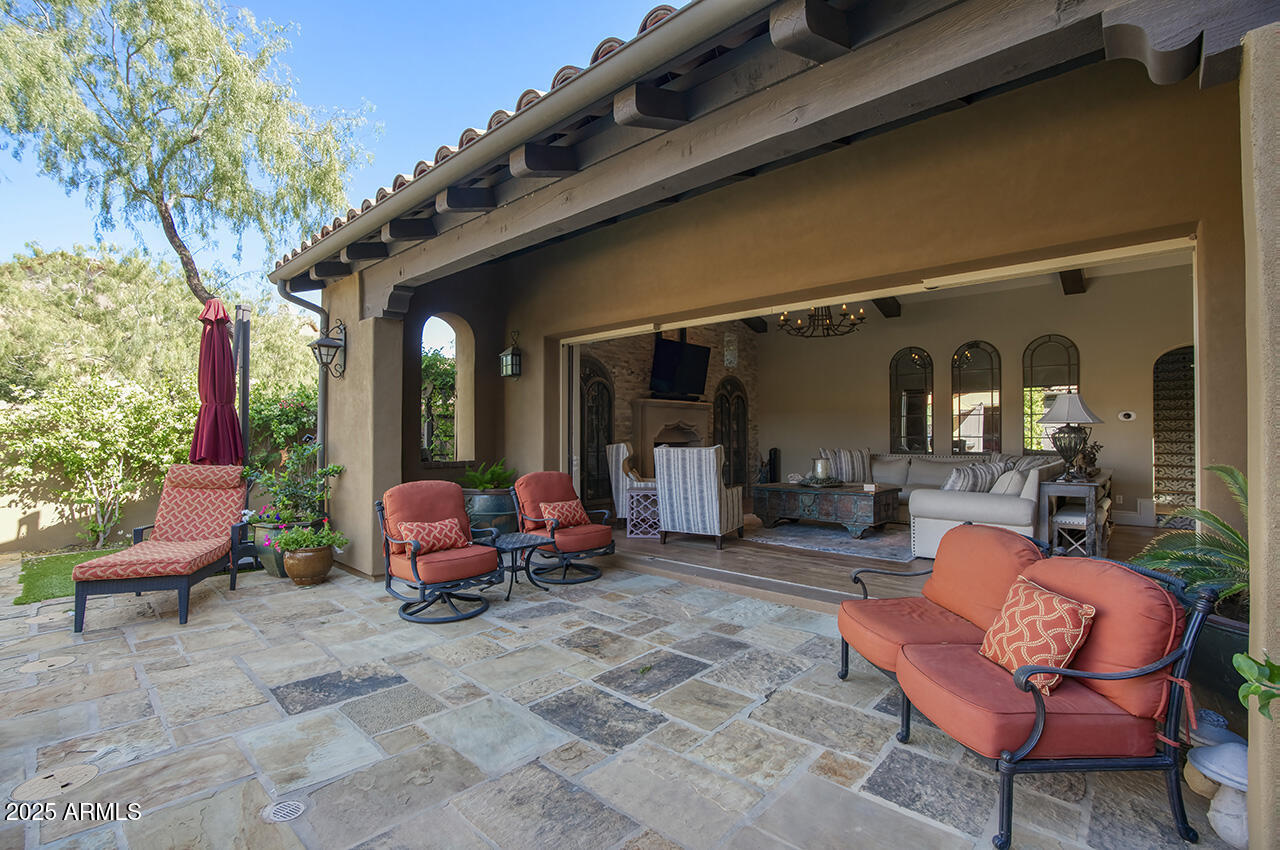 10287 East Diamond Rim Drive Scottsdale, AZ 85255 - Photo 9 of 50 Indoor Outdoor Living