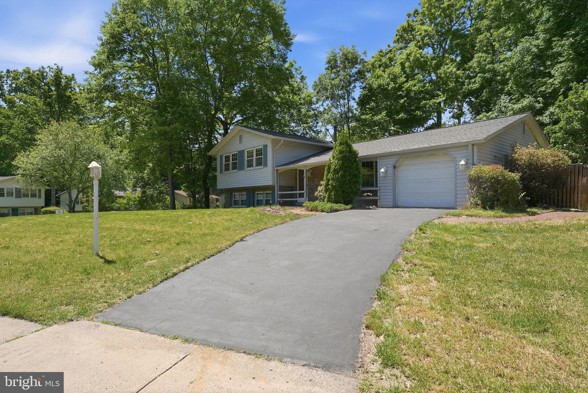 8609 Woodview Drive Springfield, VA 22153 - Photo 2 of 24