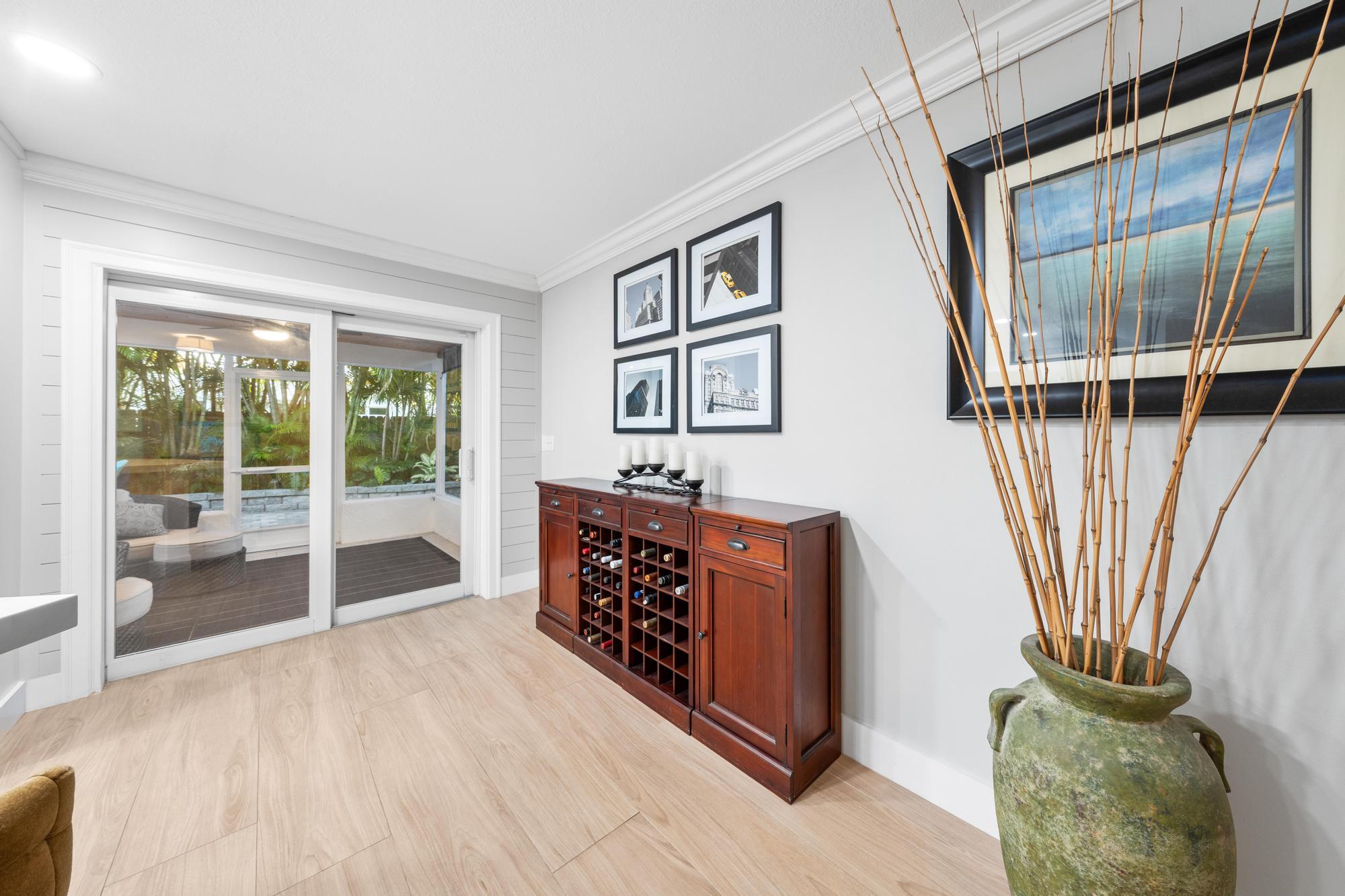 104 Elsa Road Jupiter, FL 33477 - Photo 11 of 33 Kitchen/dining