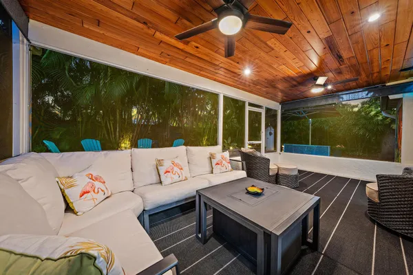 $1,375,000 | 104 Elsa Road, Jupiter, FL 33477