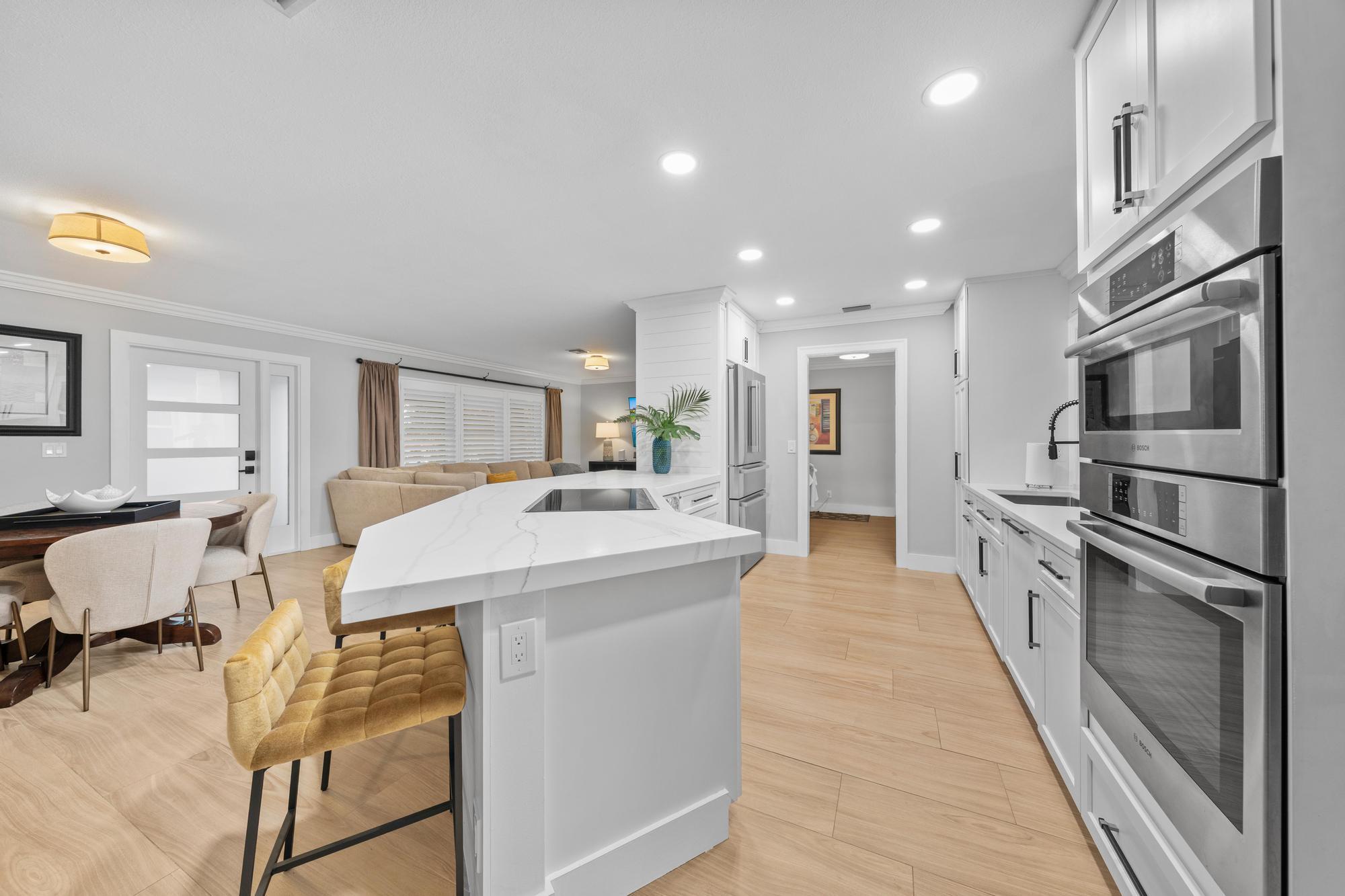 104 Elsa Road Jupiter, FL 33477 - Photo 8 of 33 Kitchen