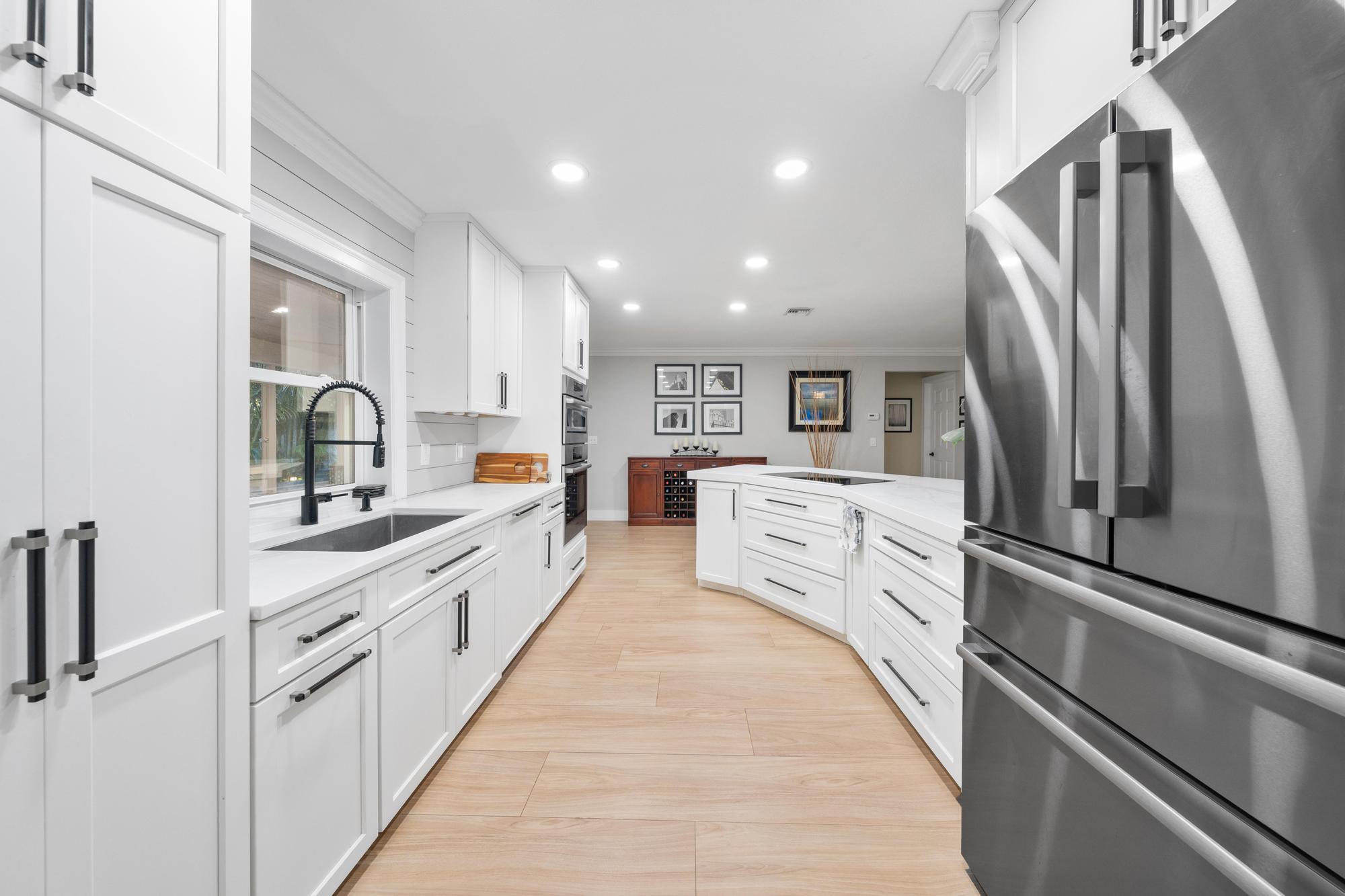 104 Elsa Road Jupiter, FL 33477 - Photo 10 of 33 Kitchen