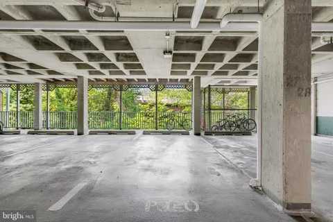 $375,000 | 2050 North Calvert Street, Unit 104, Arlington, VA 22201