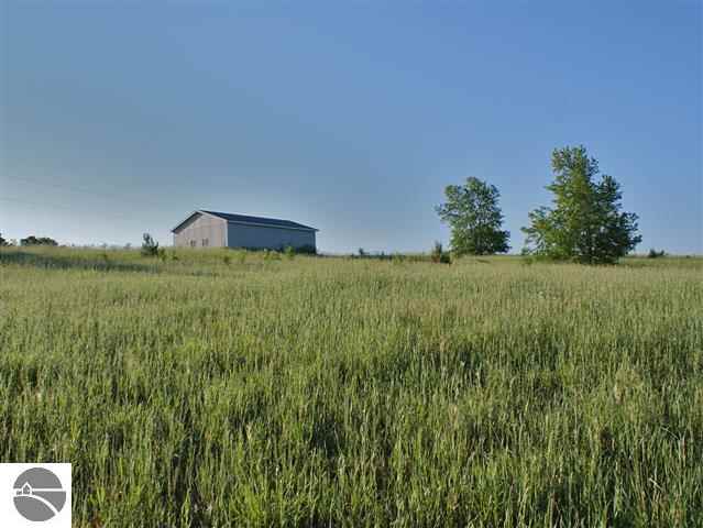 4950 South Schomberg Road Cedar, MI 49621 - Photo 4 of 35 1748123-3.JPG