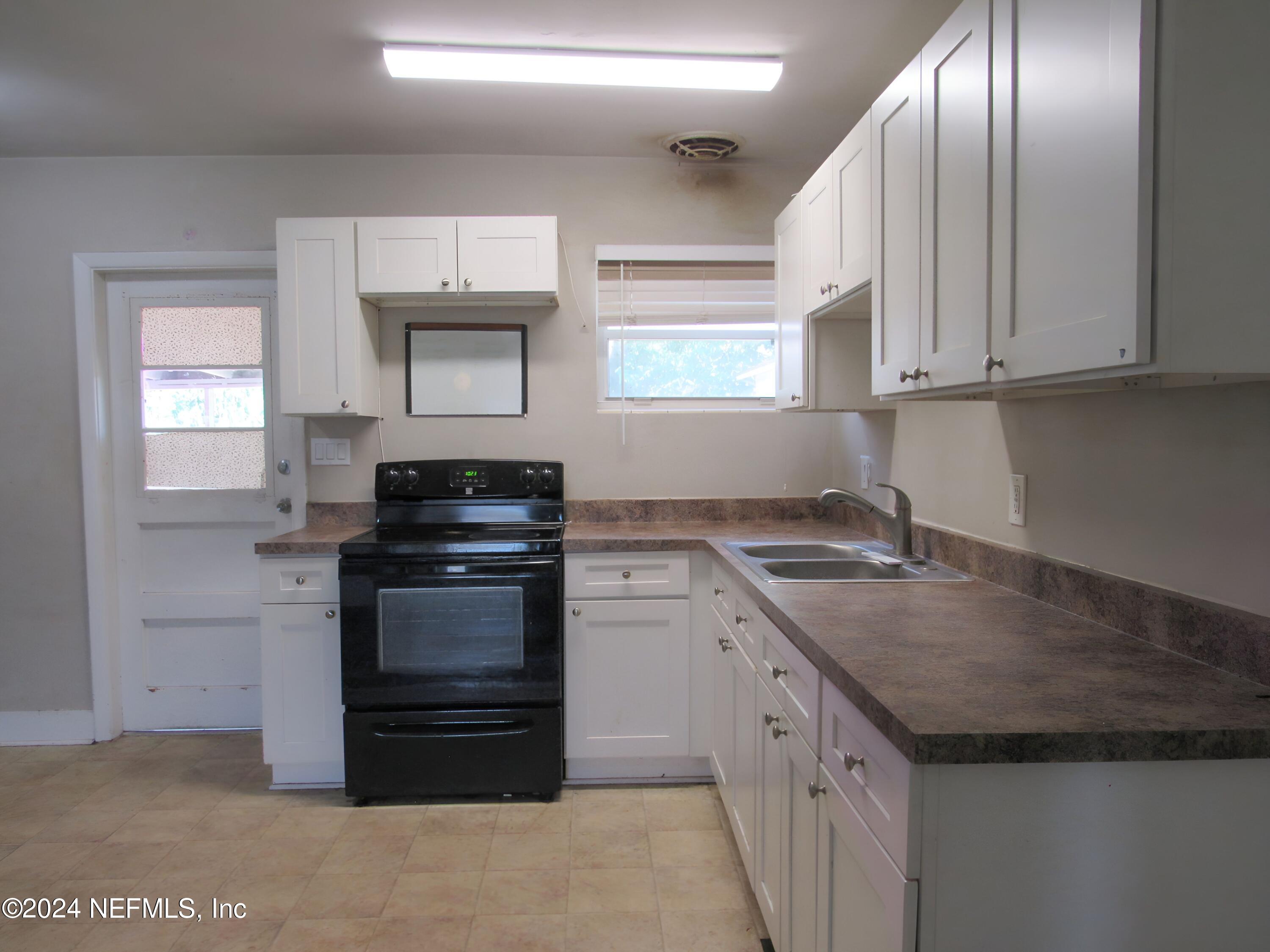 10457 Stone Road Jacksonville, FL 32246 - Photo 8 of 20 IMG_5760