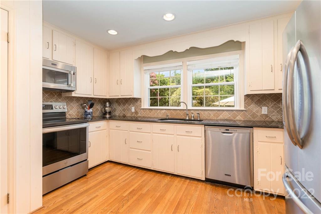 5536 Robinhood Road Charlotte, NC 28211 - Photo 11 of 40 Gallery Image 11