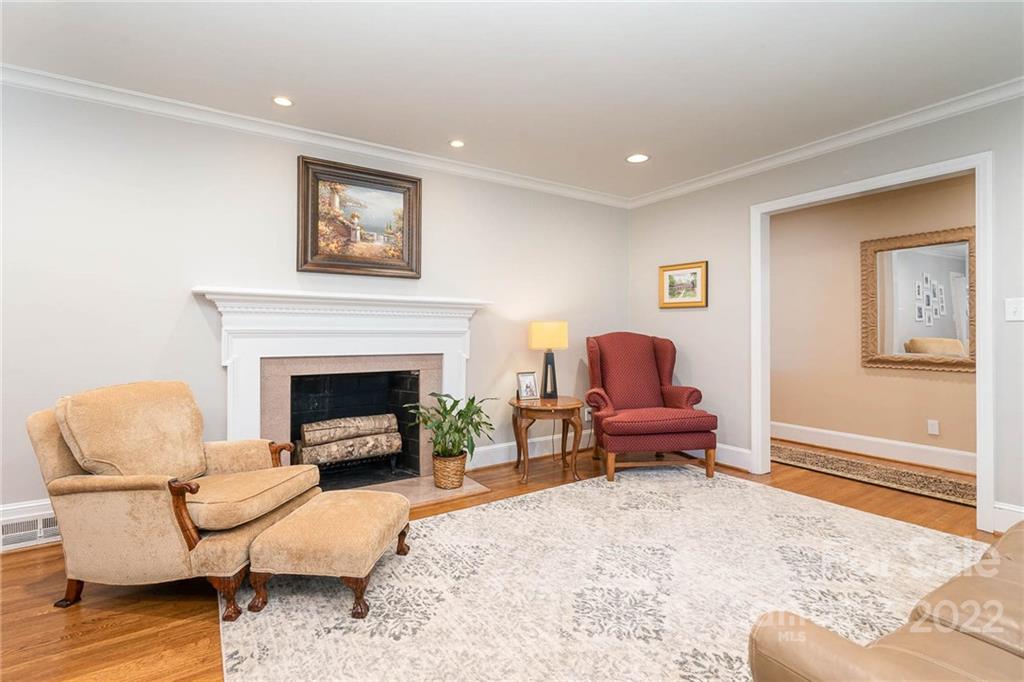 5536 Robinhood Road Charlotte, NC 28211 - Photo 9 of 40 Gallery Image 9