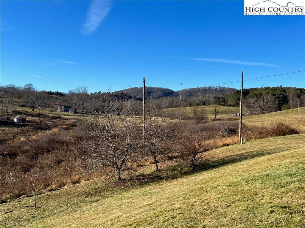 906 Greensboro Road Crumpler, NC 28617 - Photo 8 of 27 Gallery Image 8