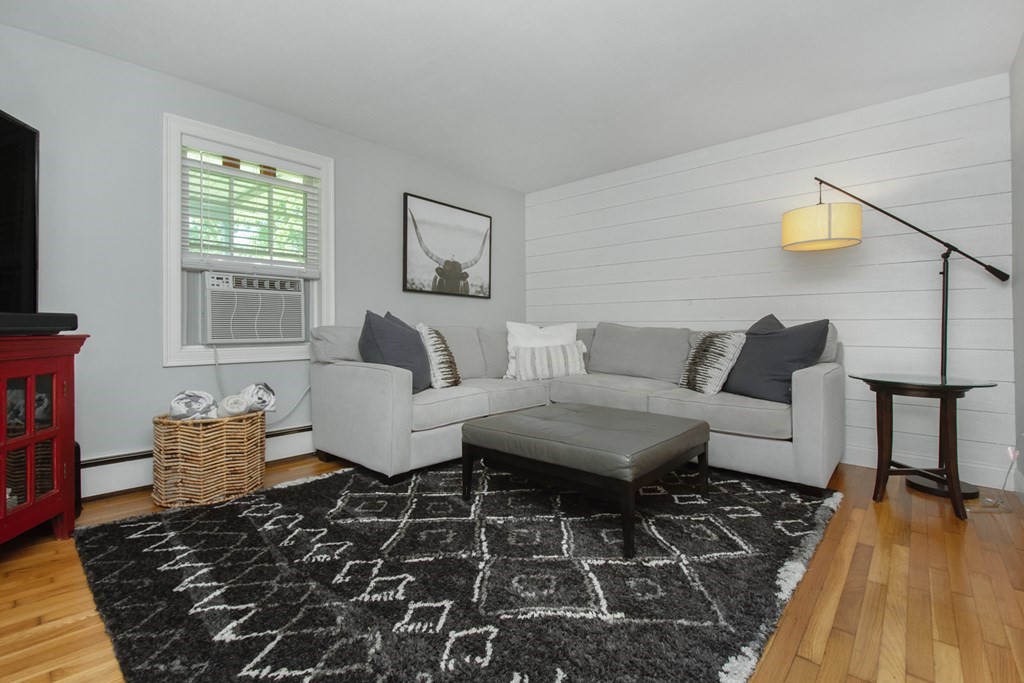 351 Boston Road Sutton, MA 01590 - Photo 2 of 37