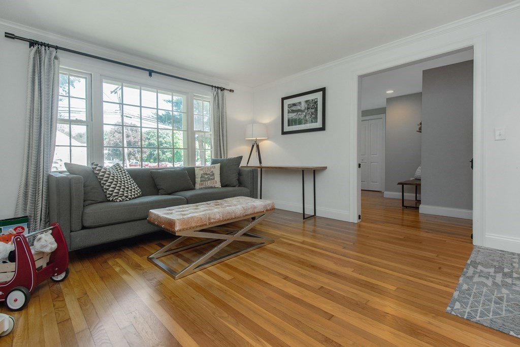 351 Boston Road Sutton, MA 01590 - Photo 7 of 37